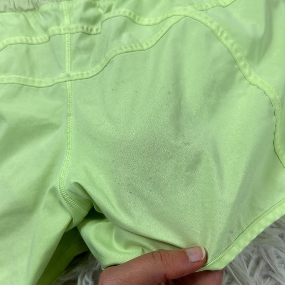 Lululemon Tracker Short III *4-way Stretch Clear Mint / Hyper Stripe Clear Mint - Picture 5 of 5